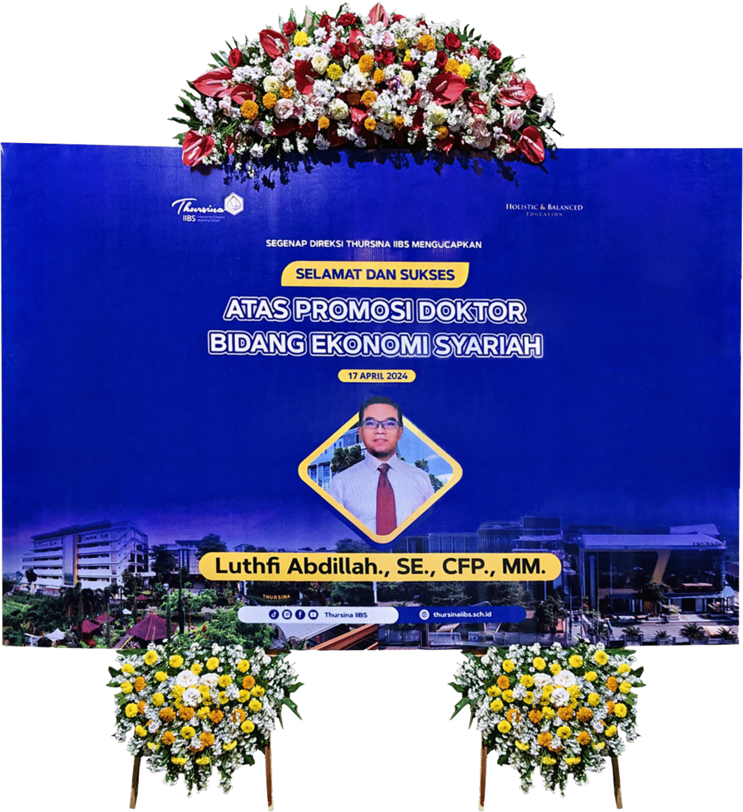 BUNGA PAPAN JUMBO TIPE 2 KAKI 1 MAHKOTA